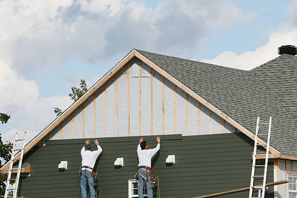 Professional Siding Contractor technician working in Saluda, NC